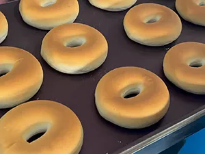 ماكينة تشكيل خبز البيغل